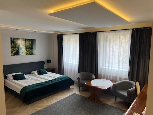 Hotel Baltazar Pułtusk Exteriör bild